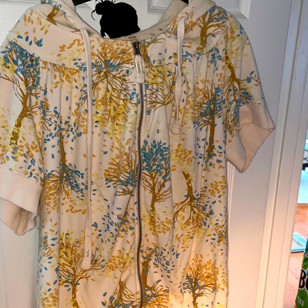 Light Short sleeve summer jacket/sweater 28/30